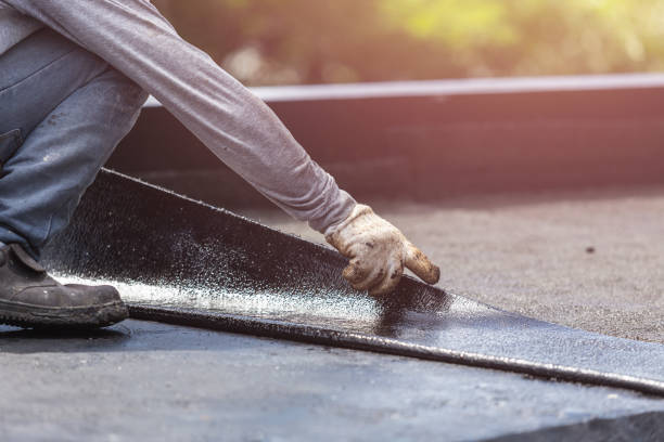 Professional Vapor Barrier Installation technician working in Rodney, MI